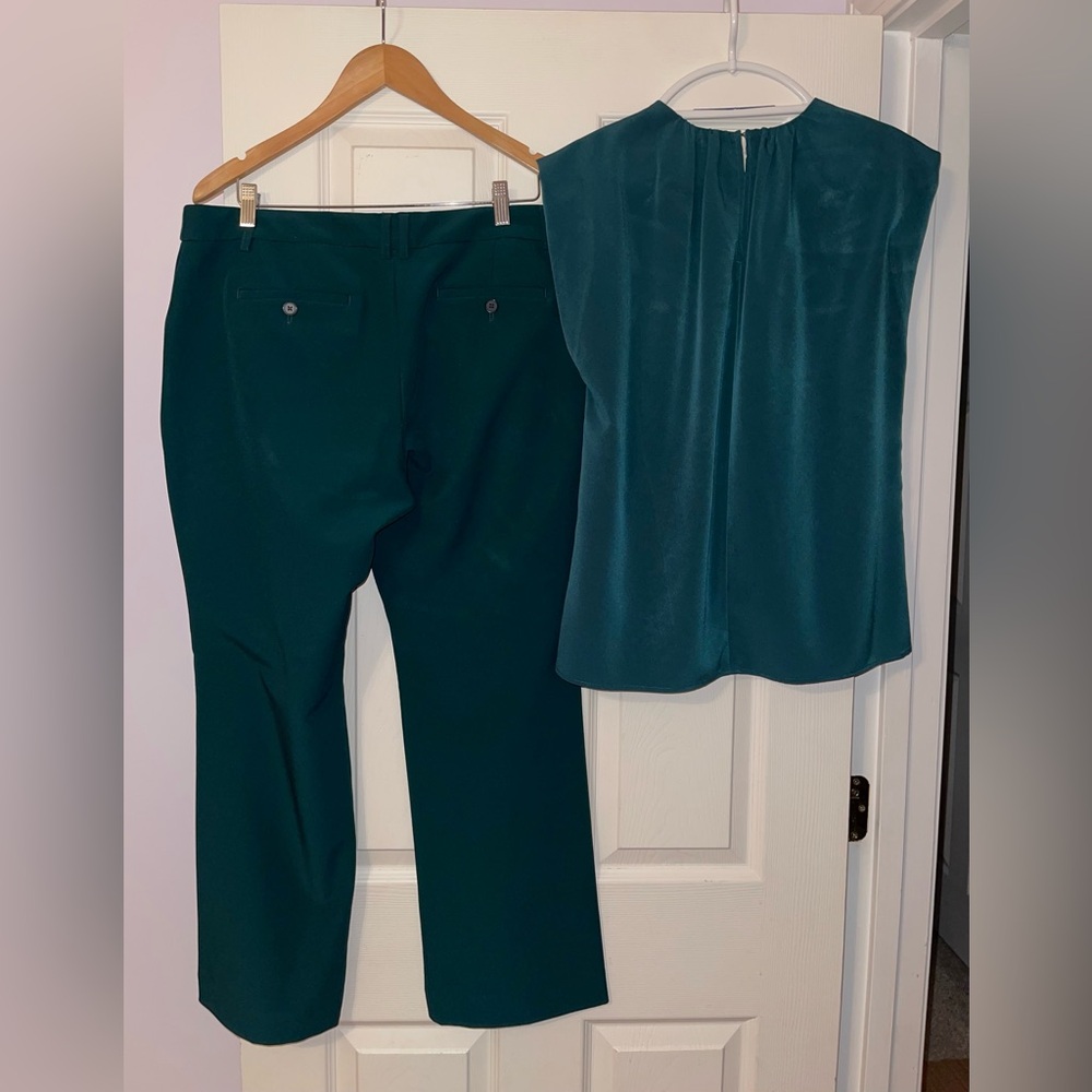 Express Teal Women's Pants 14 short and matching Top (large) Set - Picture 2 of 14